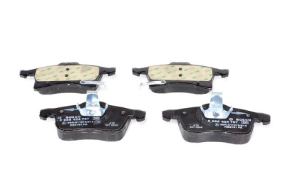 Jeu de 4 plaquettes de frein BOSCH 0 986 424 707