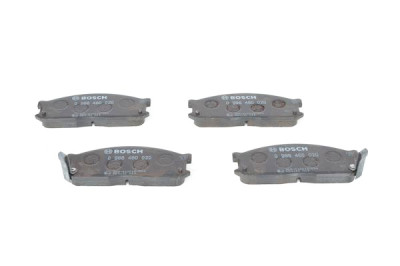Jeu de 4 plaquettes de frein BOSCH 0 986 460 020