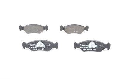 Jeu de 4 plaquettes de frein BOSCH 0 986 492 020