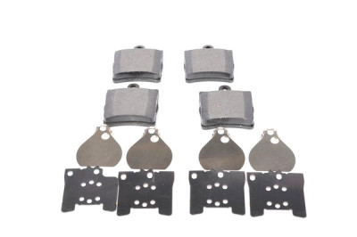 Jeu de 4 plaquettes de frein BOSCH 0 986 494 022