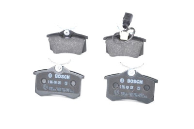 Jeu de 4 plaquettes de frein BOSCH 0 986 494 025