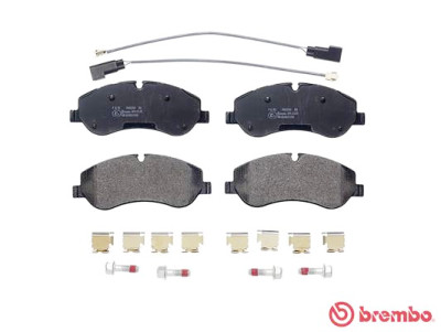 Jeu de 4 plaquettes de frein BREMBO P 24 152