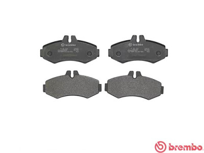 Jeu de 4 plaquettes de frein BREMBO P 50 031