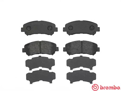 Jeu de 4 plaquettes de frein BREMBO P 79 028