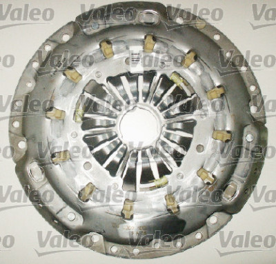 Kit d'embrayage VALEO 826505