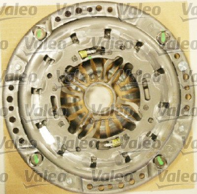 Kit d'embrayage VALEO 826513