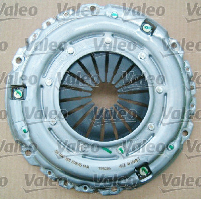 Kit d'embrayage VALEO 826565