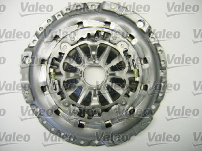 Kit d'embrayage VALEO 826637