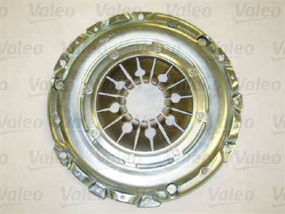 Kit d'embrayage VALEO 826661