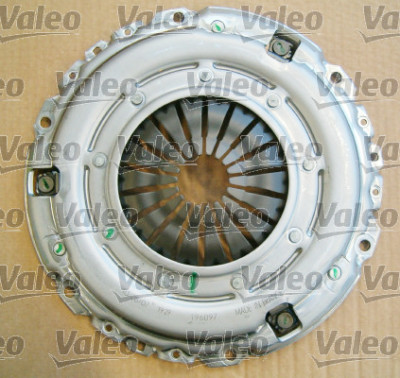 Kit d'embrayage VALEO 826815