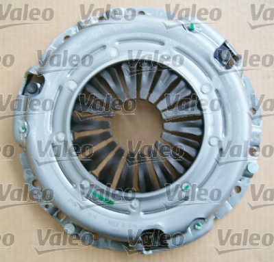 Kit d'embrayage VALEO 826816