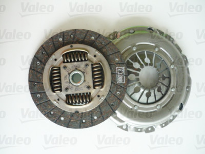 Kit d'embrayage VALEO 826879