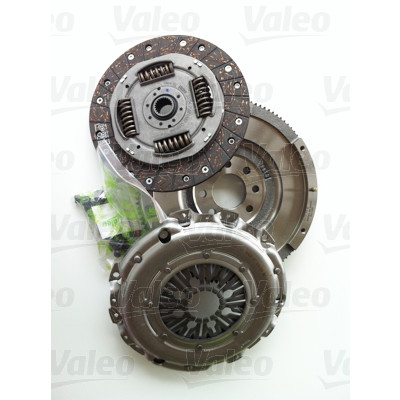 Kit d'embrayage KIT4P. Conversion d'un volant bimasse en volant monomasse VALEO 835061