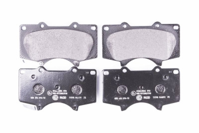 Jeu de plaquettes de frein HELLA 8DB 355 014-121