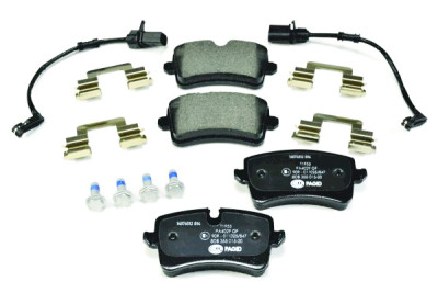 Jeu de plaquettes de frein HELLA 8DB 355 015-201
