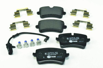 Jeu de plaquettes de frein HELLA 8DB 355 016-001