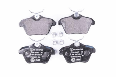 Jeu de plaquettes de frein HELLA 8DB 355 018-291
