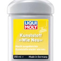 Produit d'entretien pour plastiques