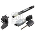 Serrure de capot-moteur