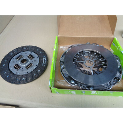 Kit d'embrayage VALEO 826768